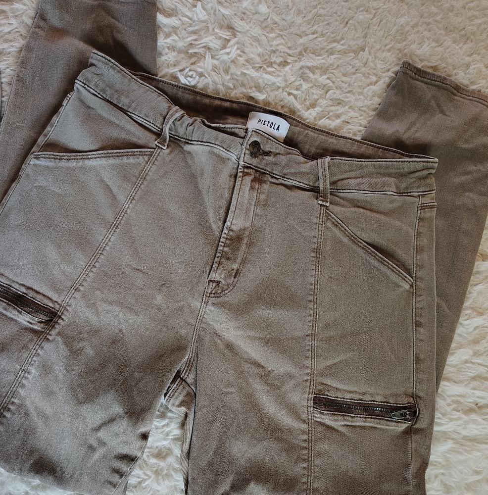 Pistola Skinny Cargo Pants, Size 31. Good Condition.